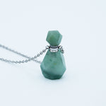 Collana per aromaterapia in quarzo verde con flacone porta essenze