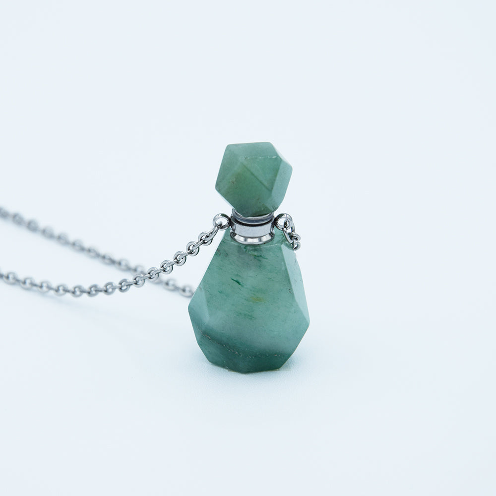 Collana per aromaterapia in quarzo verde con flacone porta essenze