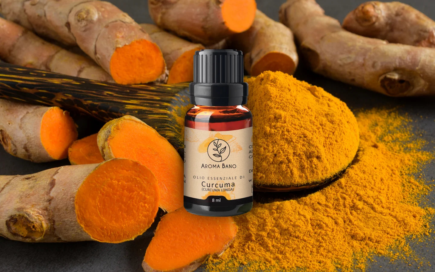 Olio essenziale di Curcuma con radice e polvere di curcuma
