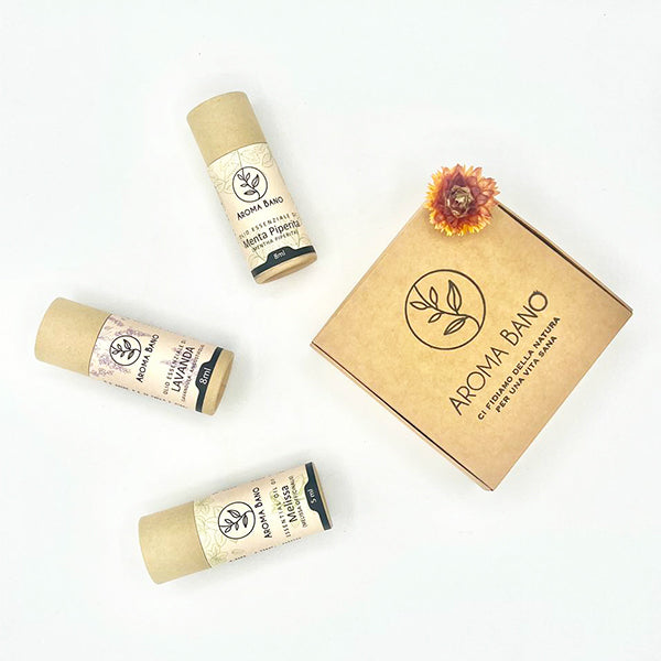 Kit oli essenziali per dormire Aroma Bano con Lavanda, Melissa e Menta Piperita fotografato dall’alto