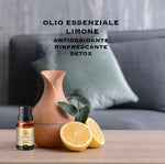 Olio essenziale di limone Aroma Bano utilizzato in diffusore per aromaterapia in ambiente domestico